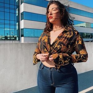 Gorgeous patterned blouse